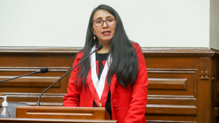 La congresista se pronunció tras los enfrentamientos que se registraron en una planta de gas de la localidad de Kepashiato (Cusco). Foto: Andina/Difusión.