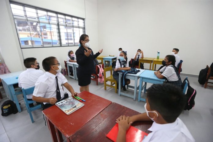 Ministerio de Educación financiará clases de nivelación en verano del 2023. Foto: Andina.