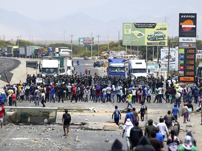 Protestas en la carretera de la Panamericana Sur, en Ica