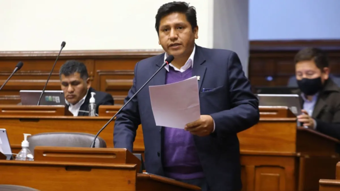 En un oficio, el congresista Wilson Quispe argumentó que la bancada de Perú Libre ha respaldado las 
