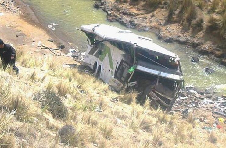 Los cuerpos de las víctimas aún no han sido identificados, pero se sabe que, además de los integrantes de la Orquesta Antología del Folklore, en el bus viajaban otros músicos tarmeños que se dirigían a la capital.