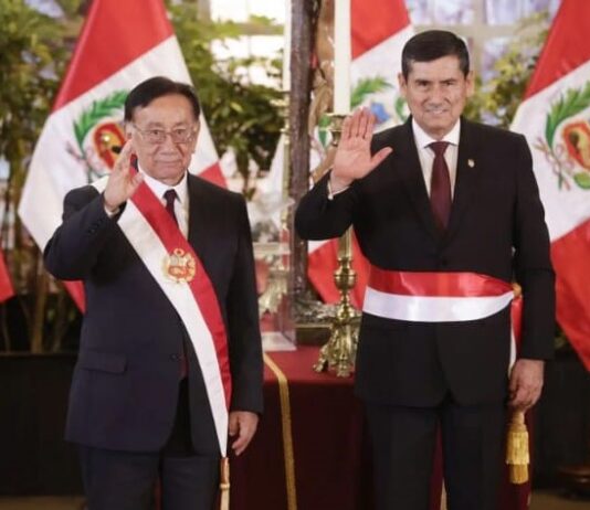 Designan nuevo jefe de Gabinete a tres semanas de elecciones