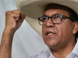 Sánchez insiste con nueva Constitución para el Perú