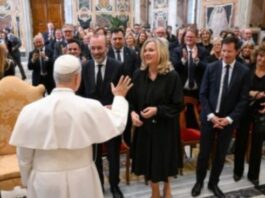 León XIV pide a partidos centrar atención en el pueblo